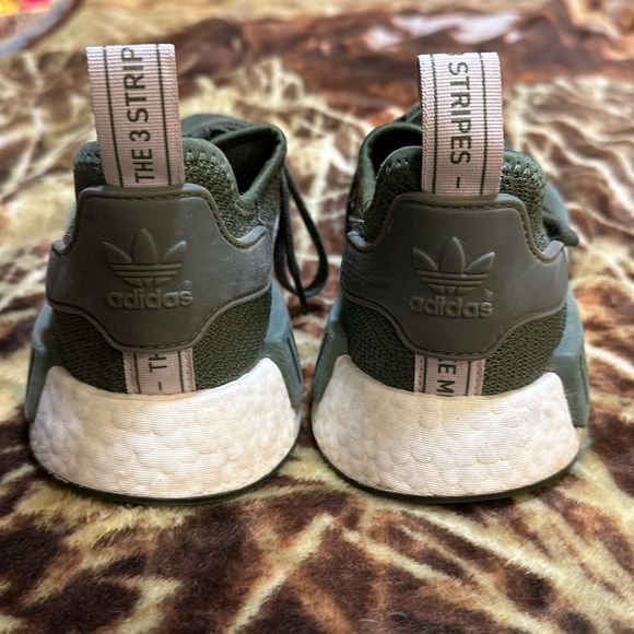 ADIDAS THREE STRIPES FASHION SHOES. L@@K - Picture 4 of 9